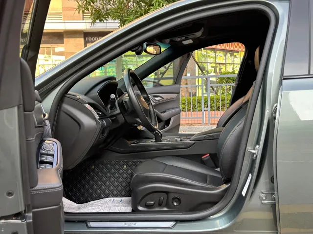 Cadillac CT5 — Фото автомобиля 26