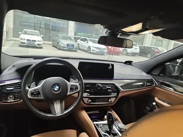 BMW 6 Series Gran Turismo — Фото автомобиля 9