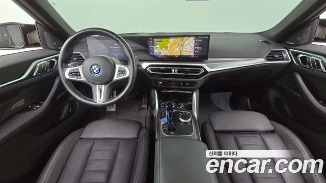 BMW i4 — Фото автомобиля 10