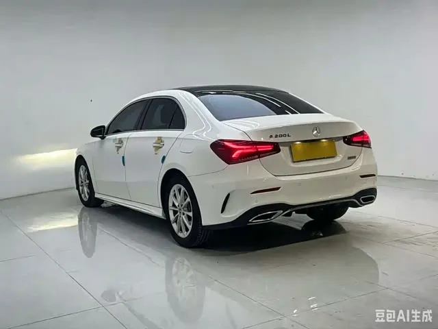 Mercedes-Benz A-Class — Фото автомобиля 4