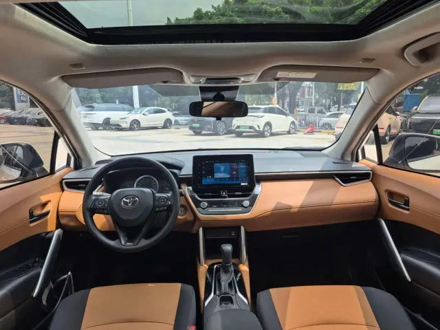 Toyota Corolla Cross — Фото автомобиля 14
