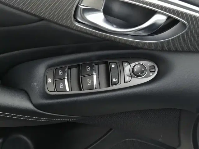 Infiniti Q50L — Фото автомобиля 9