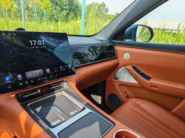 Aito M7 — Фото автомобиля 14