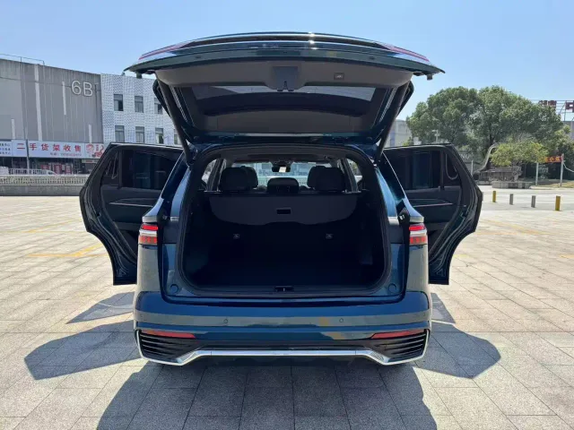 Geely Xingyue L — Фото автомобиля 18