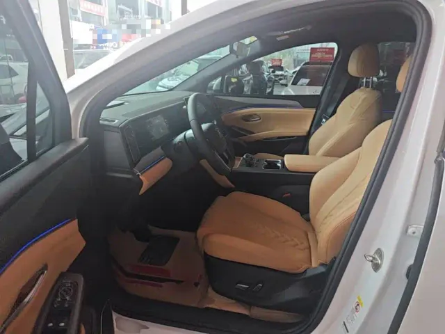 BYD Song L DM-i — Фото автомобиля 11