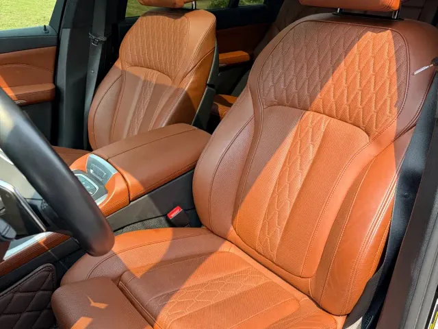 BMW X7 — Фото автомобиля 10