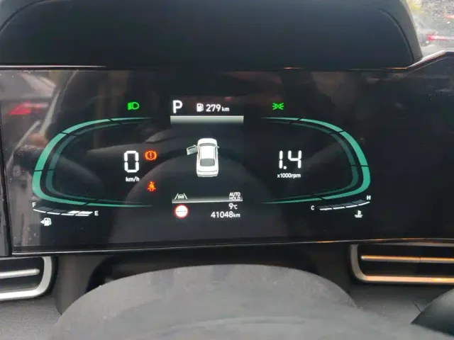 Hyundai Elantra — Фото автомобиля 14