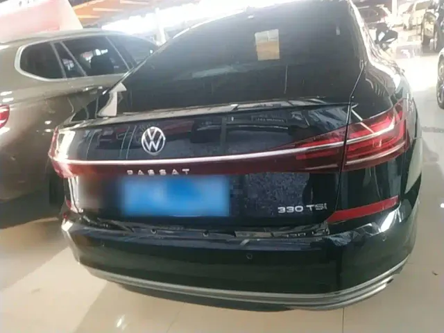 Volkswagen Passat — Фото автомобиля 5