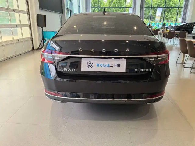 Skoda Superb — Фото автомобиля 15