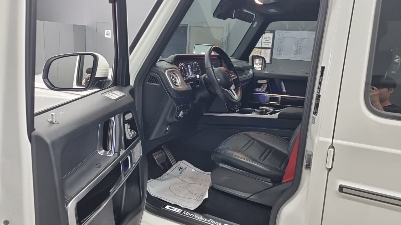 Mercedes-Benz G-Class — Фото автомобиля 14