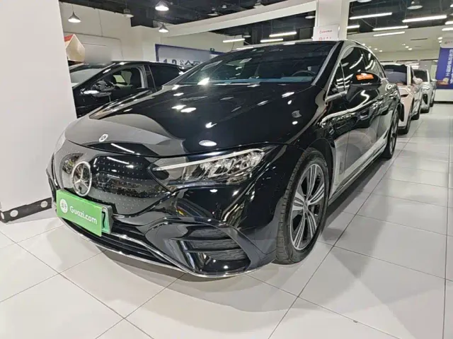 Фотография автомобиля — Mercedes-Benz EQE