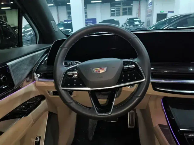 Cadillac XT5 — Фото автомобиля 10