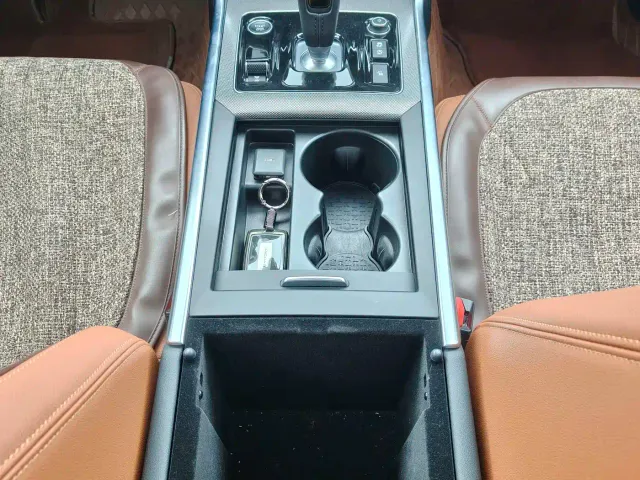 Jaguar XEL — Фото автомобиля 16