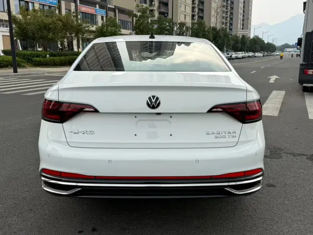 Volkswagen Sagitar — Фото автомобиля 12