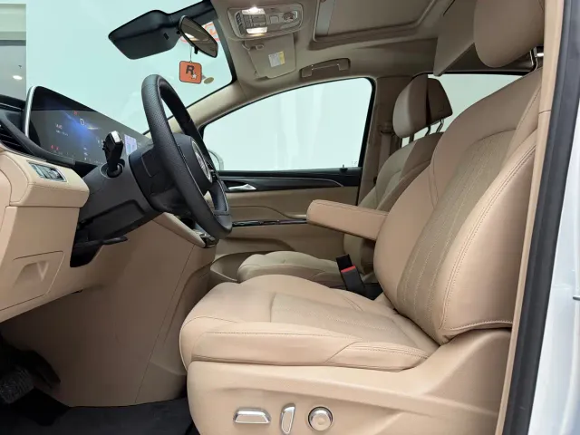 Buick Buick GL8 New Energy 2025 Land Honor Premium Edition 7-Seater — Фото автомобиля 4