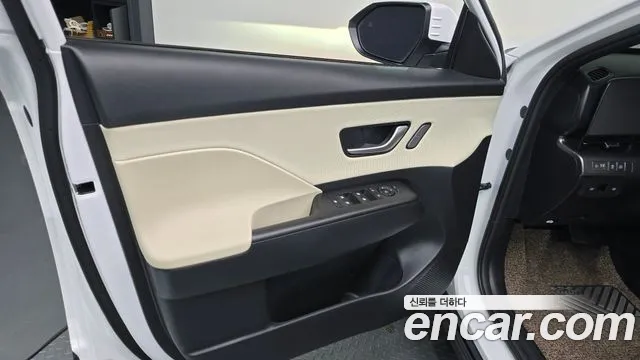 Hyundai Kona SX2 — Фото автомобиля 24