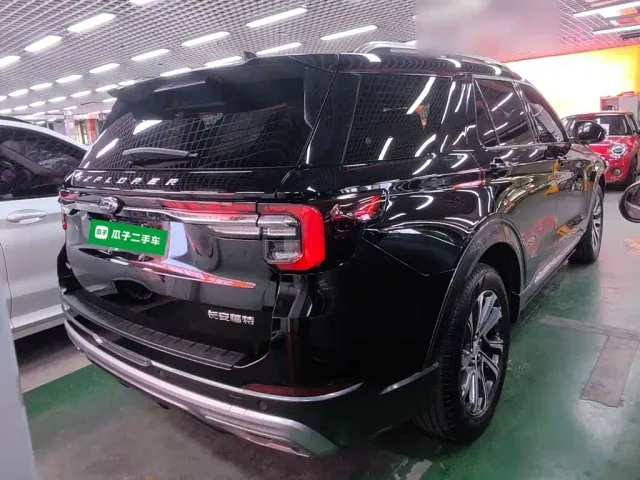 Ford Explorer — Фото автомобиля 6
