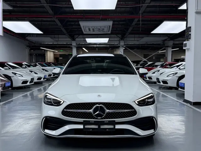 Mercedes-Benz C-Class — Фото автомобиля 2