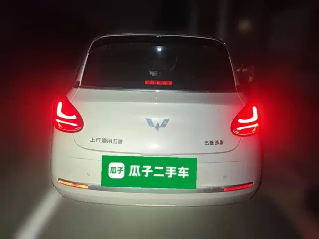 Wuling Bingo — Фото автомобиля 3