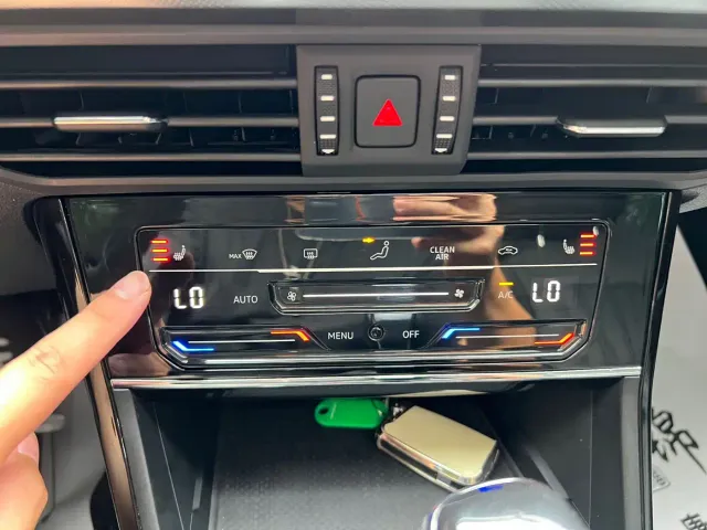 Volkswagen Passat — Фото автомобиля 12