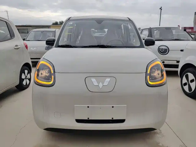 Wuling Hongguang Mini EV — Фото автомобиля 2