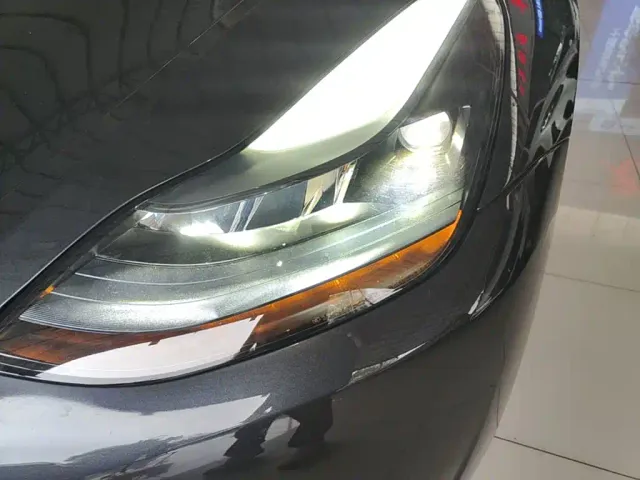 Tesla Model Y — Фото автомобиля 23