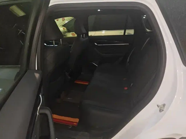 Geely Xingyue L — Фото автомобиля 16