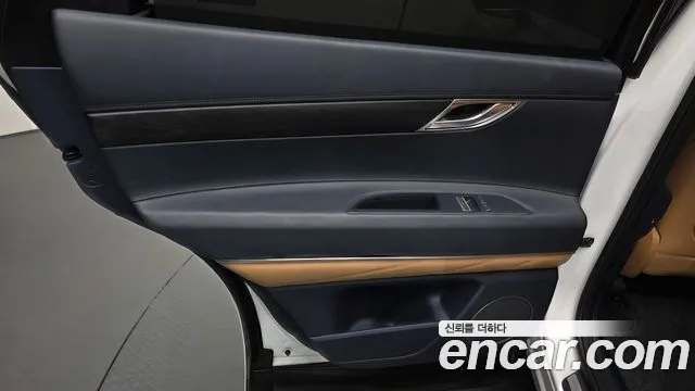 Genesis GV80 — Фото автомобиля 14