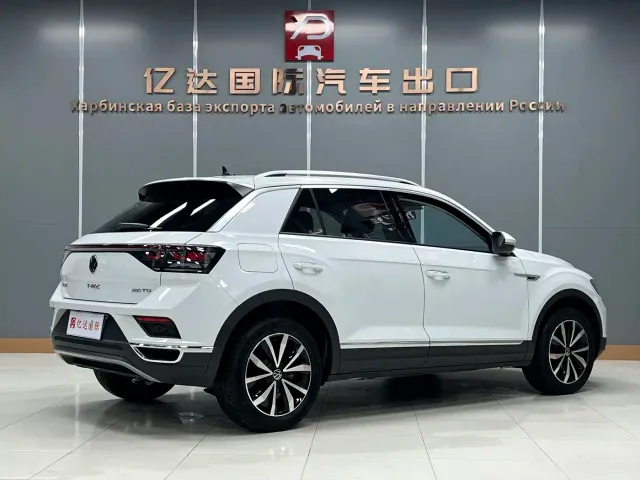 Volkswagen T-Roc — Фото автомобиля 3