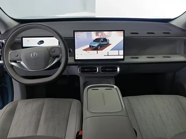 Leapmotor B10 — Фото автомобиля 12