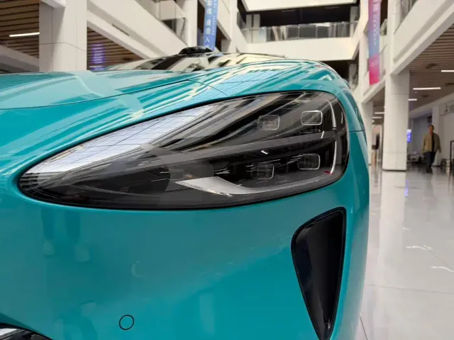 Xiaomi SU7 — Фото автомобиля 21