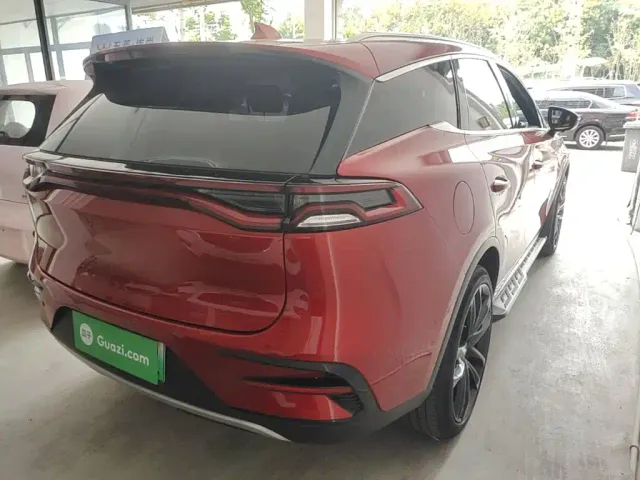 BYD Tang — Фото автомобиля 4