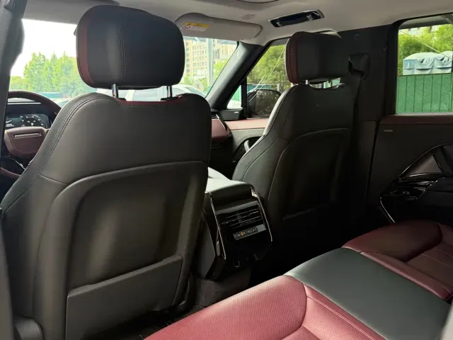 Land Rover Range Rover Sport — Фото автомобиля 13