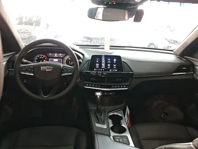 Cadillac CT4 — Фото автомобиля 9