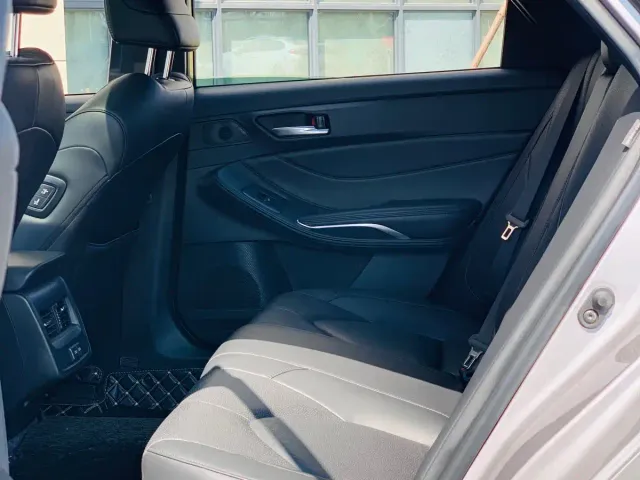 Toyota Avalon — Фото автомобиля 19
