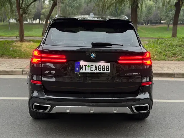 BMW X5 — Фото автомобиля 8