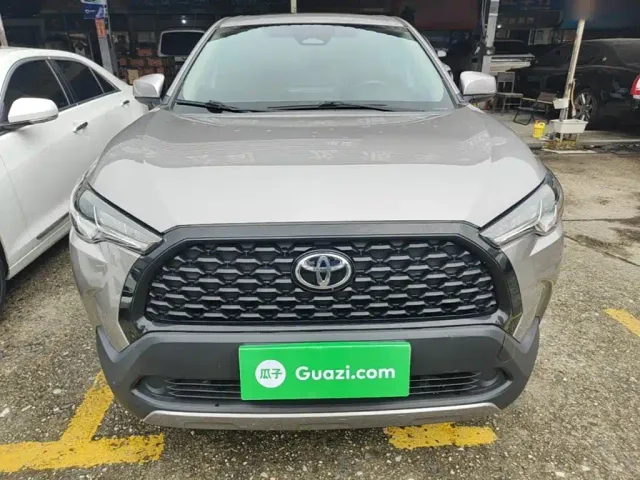 Toyota Corolla Cross — Фото автомобиля 2