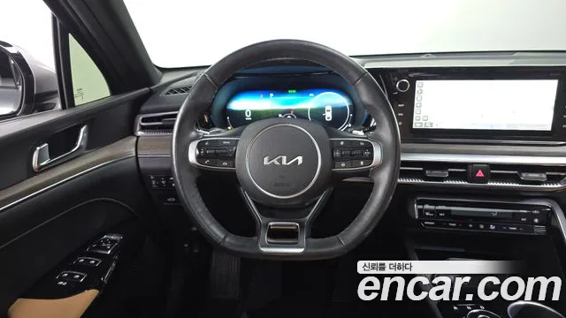 Kia K5 — Фото автомобиля 13