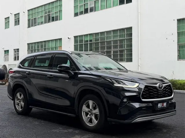 Toyota Highlander — Фото автомобиля 7