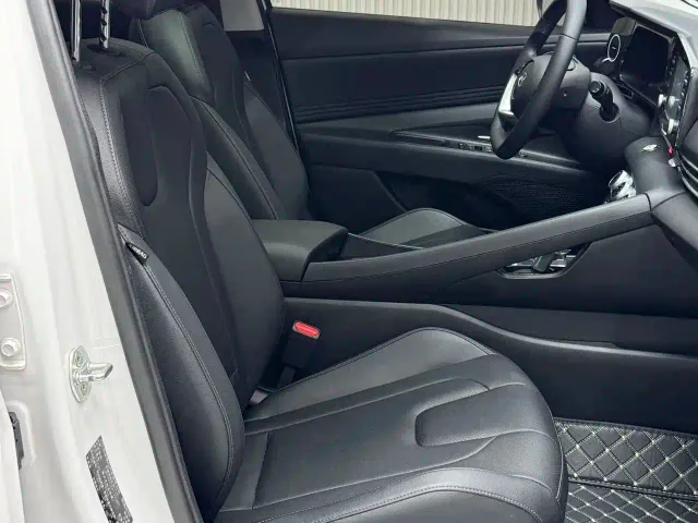 Hyundai Elantra — Фото автомобиля 10
