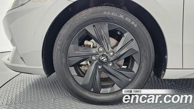 Hyundai Avante CN7 — Фото автомобиля 5