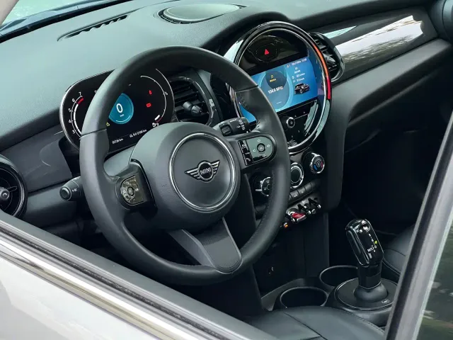 MINI Hatch — Фото автомобиля 10