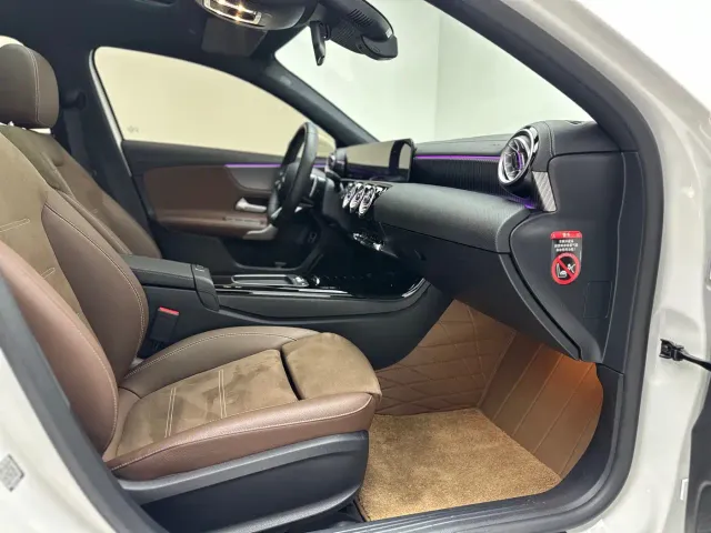 Mercedes-Benz A-Class — Фото автомобиля 16