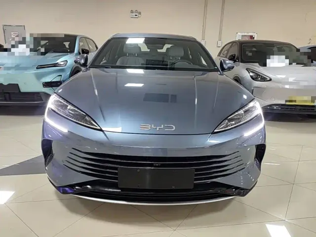 BYD Seal — Фото автомобиля 2