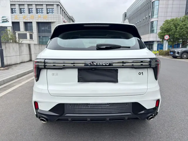 Lynk & Co 01 — Фото автомобиля 27