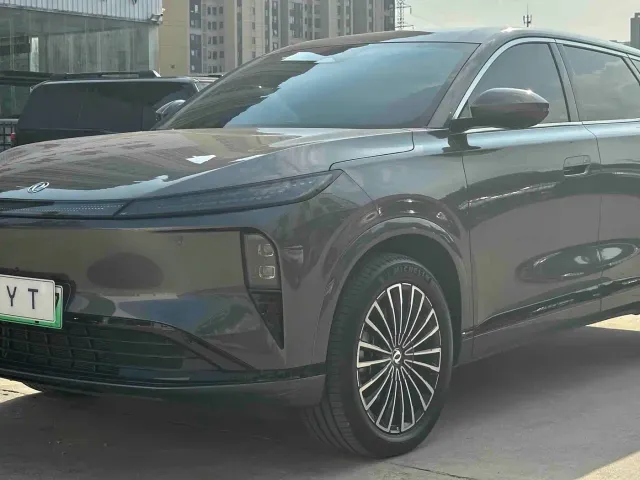 Фотография автомобиля — Dongfeng Aeolus L8