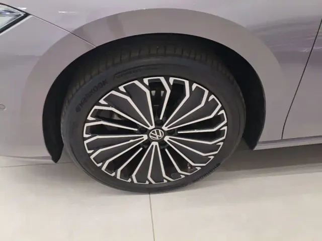 Volkswagen Passat — Фото автомобиля 22