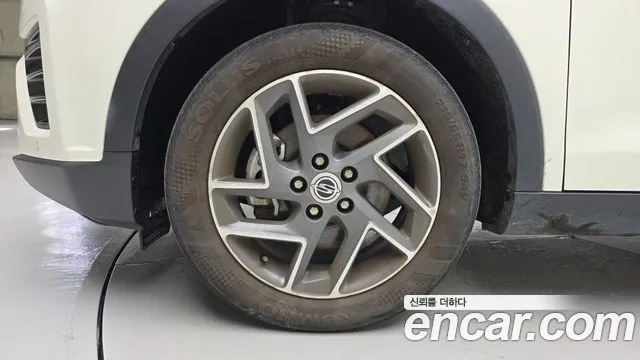 KG_Mobility_Ssangyong TIBOLI Very New Tivoli Бензин 1.5 2WD — Фото автомобиля 2