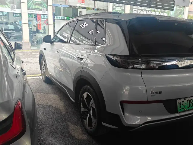 BYD Sealion 05 EV — Фото автомобиля 7