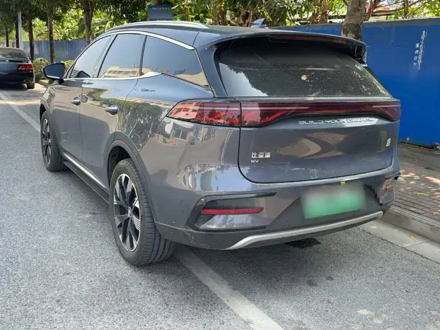 BYD Tang — Фото автомобиля 8